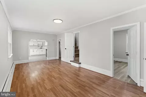 Living - 409 Cedar Ave, Lindenwold, NJ 08021 photo 2 of 3
