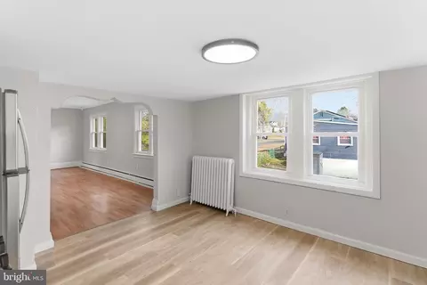 Living - 409 Cedar Ave, Lindenwold, NJ 08021 photo 3 of 3