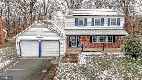 421 Hampton Ln, Somerdale, NJ 08083