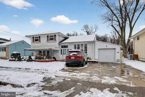 308 Smith Ln, Runnemede, NJ 08078