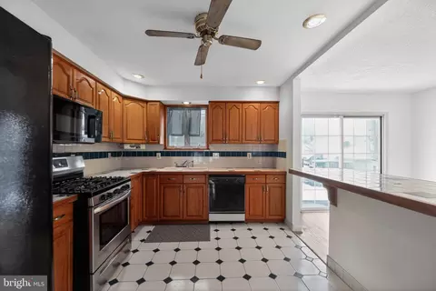308 Smith Ln, Runnemede, NJ 08078 photo 8