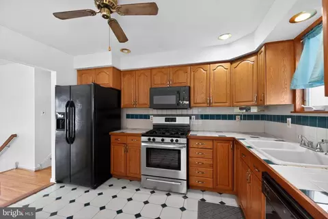 308 Smith Ln, Runnemede, NJ 08078 photo 9