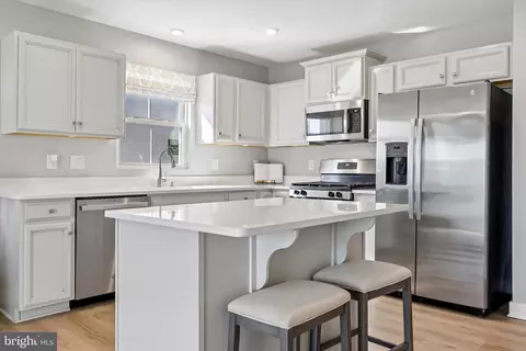 Kitchen - 48 Senators Way, Berlin, NJ 08009 photo 2 of 3