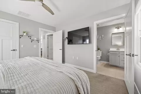 Bedroom - 48 Senators Way, Berlin, NJ 08009 photo 4 of 6