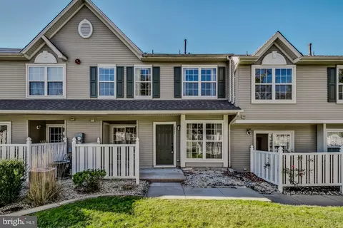 2607 Beacon Hill Dr, Sicklerville, NJ 08081