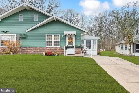 203 Elmtowne Blvd, Hammonton, NJ 08037
