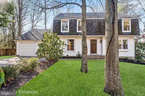 1 Holly Oak Dr, Voorhees, NJ 08043