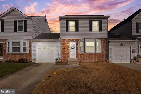 40 Blue Jay Dr, Clementon, NJ 08021