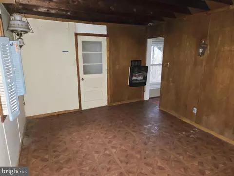 Living - 1001 Wayne Rd, Haddonfield, NJ 08033 photo 7 of 10