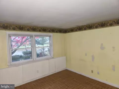 Living - 1001 Wayne Rd, Haddonfield, NJ 08033 photo 9 of 10