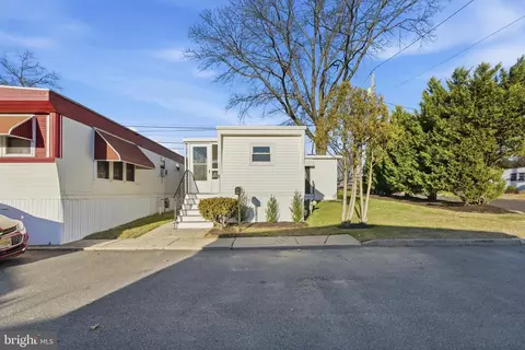 1205 Farrell Ave #5, Cherry Hill, NJ 08002