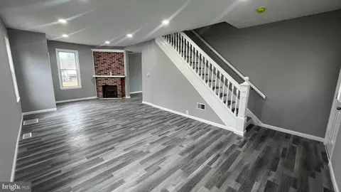 Entry Way - 434 E Maple Ave, Lindenwold, NJ 08021 photo 3 of 24