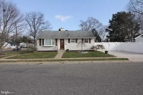 300 Cressmont Ave, Blackwood, NJ 08012