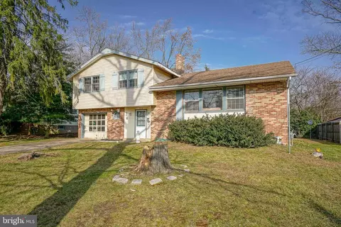 225 Drake Rd, Cherry Hill, NJ 08034