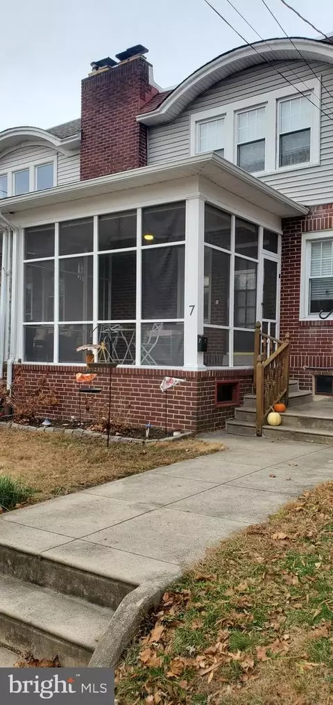 7 W Palmer Ave, Collingswood, NJ 08108