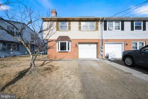 227 Kennedy Blvd, Bellmawr, NJ 08031