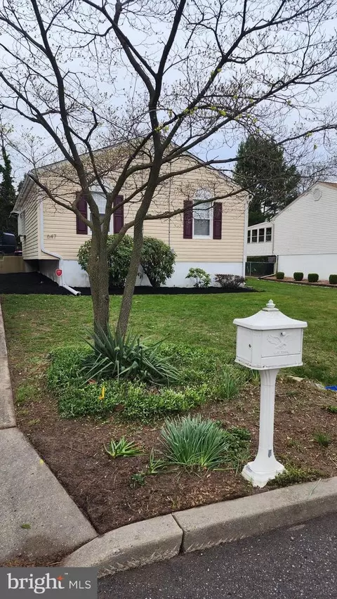 647 Taranto Ave, Blackwood, NJ 08012