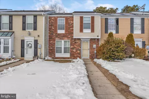 195 Villa Knoll Ct, Sicklerville, NJ 08081