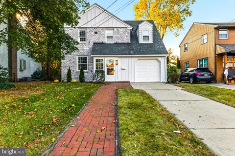 215 N Vineyard Blvd, Collingswood, NJ 08108