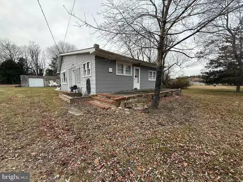 139 Cedar St, Hammonton, NJ 08037 photo 2