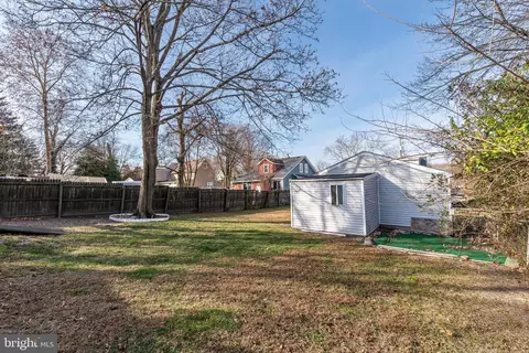 Exterior - 421 E Maple Ave, Lindenwold, NJ 08021 photo 5 of 6
