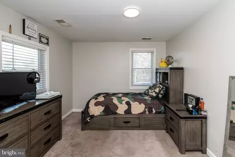Bedroom - 421 E Maple Ave, Lindenwold, NJ 08021 photo 3 of 6