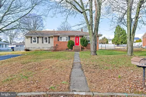 1615 Ellis Ave, Clementon, NJ 08021
