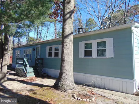 28 Skyline Dr, Sicklerville, NJ 08081