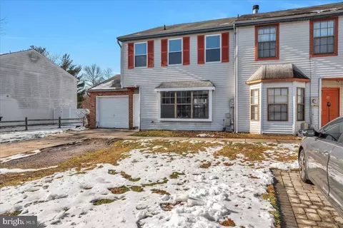 Exterior - 7 Hampton Gate Dr, Sicklerville, NJ 08081 photo 2 of 5
