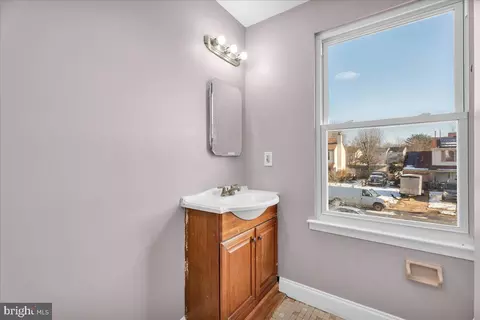 Bath - 7 Hampton Gate Dr, Sicklerville, NJ 08081 photo 2 of 3