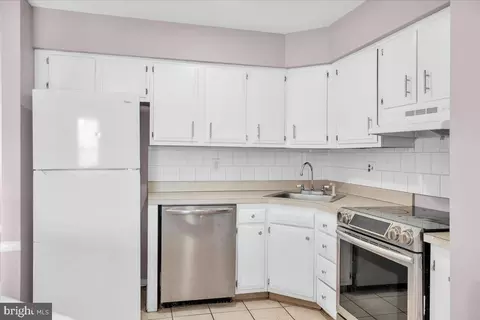 Kitchen - 7 Hampton Gate Dr, Sicklerville, NJ 08081 photo 1 of 1