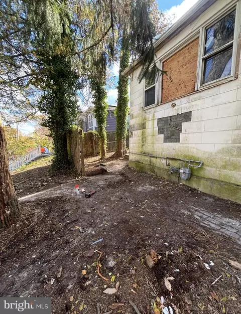 53 Woodland Ave, Clementon, NJ 08021