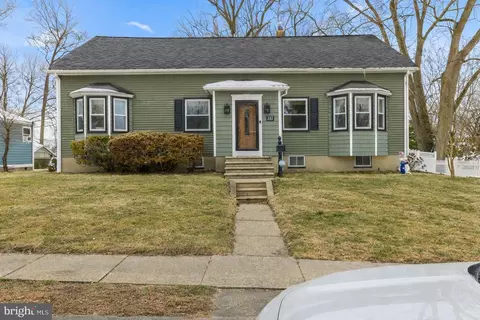 232 Edgewood Ave, Audubon, NJ 08106