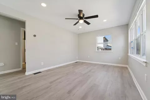 Living - 760 Ashbourne Ave, Lindenwold, NJ 08021 photo 2 of 2