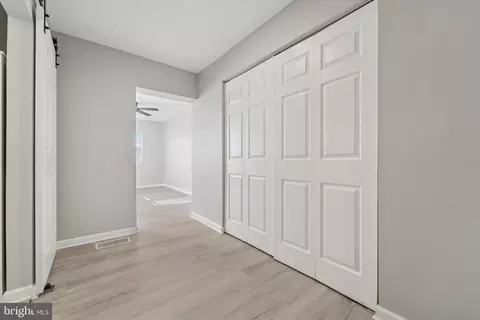 Entry Way - 760 Ashbourne Ave, Lindenwold, NJ 08021 photo 6 of 6
