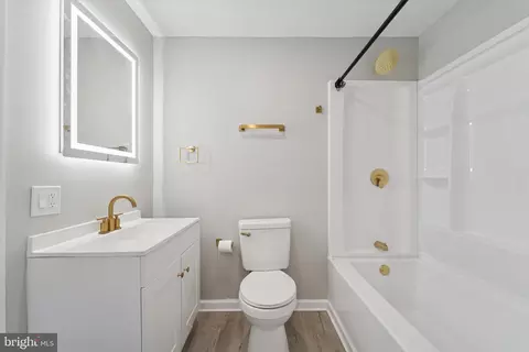 Bath - 760 Ashbourne Ave, Lindenwold, NJ 08021 photo 1 of 3
