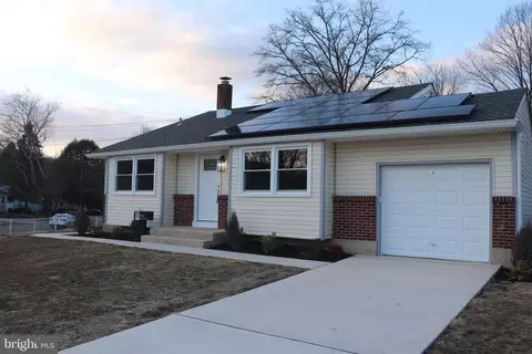 901 Bentley Rd, Lindenwold, NJ 08021