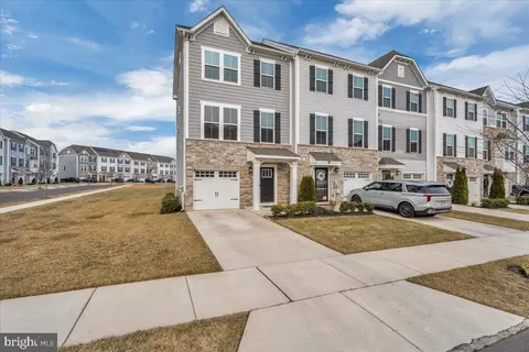 2 Kohlmyer Dr, Pennsauken, NJ 08110