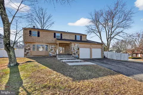 1943 Birchwood Pk Dr N, Cherry Hill, NJ 08003
