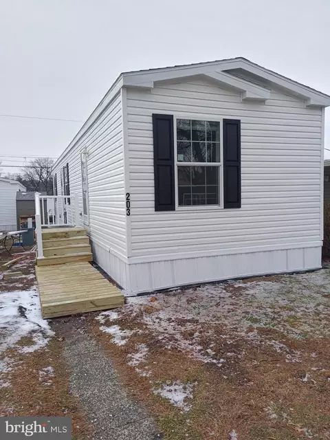 1405 Farrell Ave #203, Cherry Hill, NJ 08002