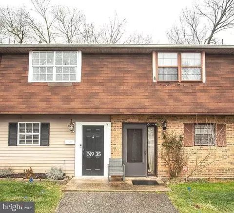 35 La Cascata Tnhs, Clementon, NJ 08021