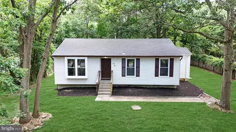 840 Jarvis Rd, Sicklerville, NJ 08081