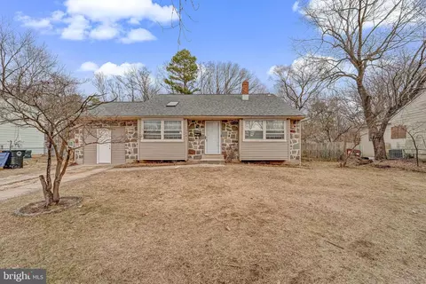2405 N Cuthbert Dr, Lindenwold, NJ 08021
