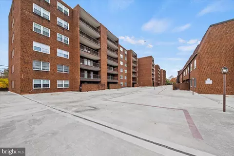215 Haddonfield Cmns #215, Haddonfield, NJ 08033