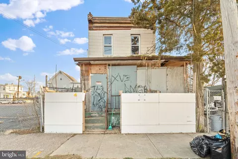 2622 Saunders St, Camden, NJ 08105