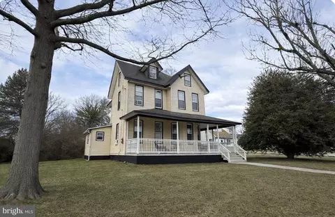 6737 Park Ave, Pennsauken, NJ 08109