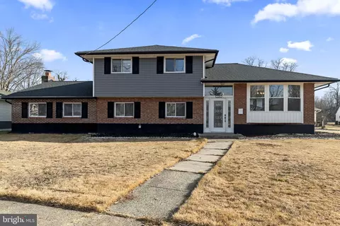 139 Adrienne Ave, Blackwood, NJ 08012