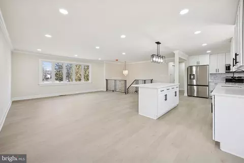 206 Mimosa Dr, Cherry Hill, NJ 08003