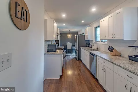 Entry Way - 300 3rd Ave, Glendora, NJ 08029 photo 2 of 3