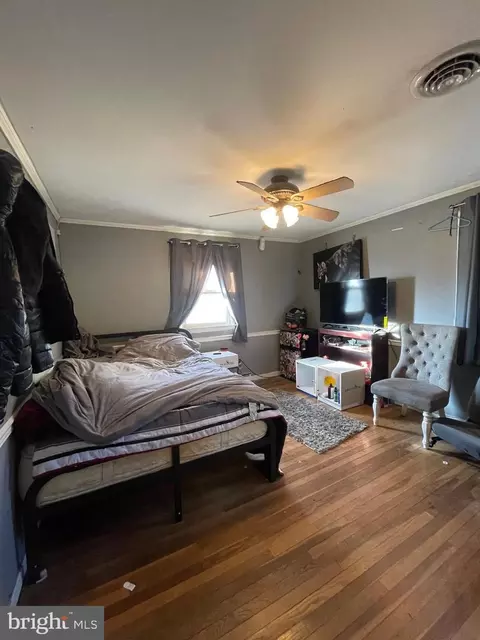 Bedroom - 150 N Smith Ter, Clementon, NJ 08021 photo 2 of 2